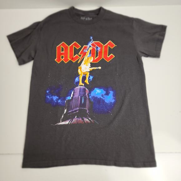 ACDC Rock Band Stiff Upper Lip Album Black Short Sleeve T-Shirt Men's Size S - Picture 1 of 4